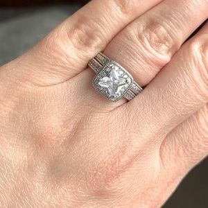 Sterling silver and Cubic zirconia engagement ring set 6.5